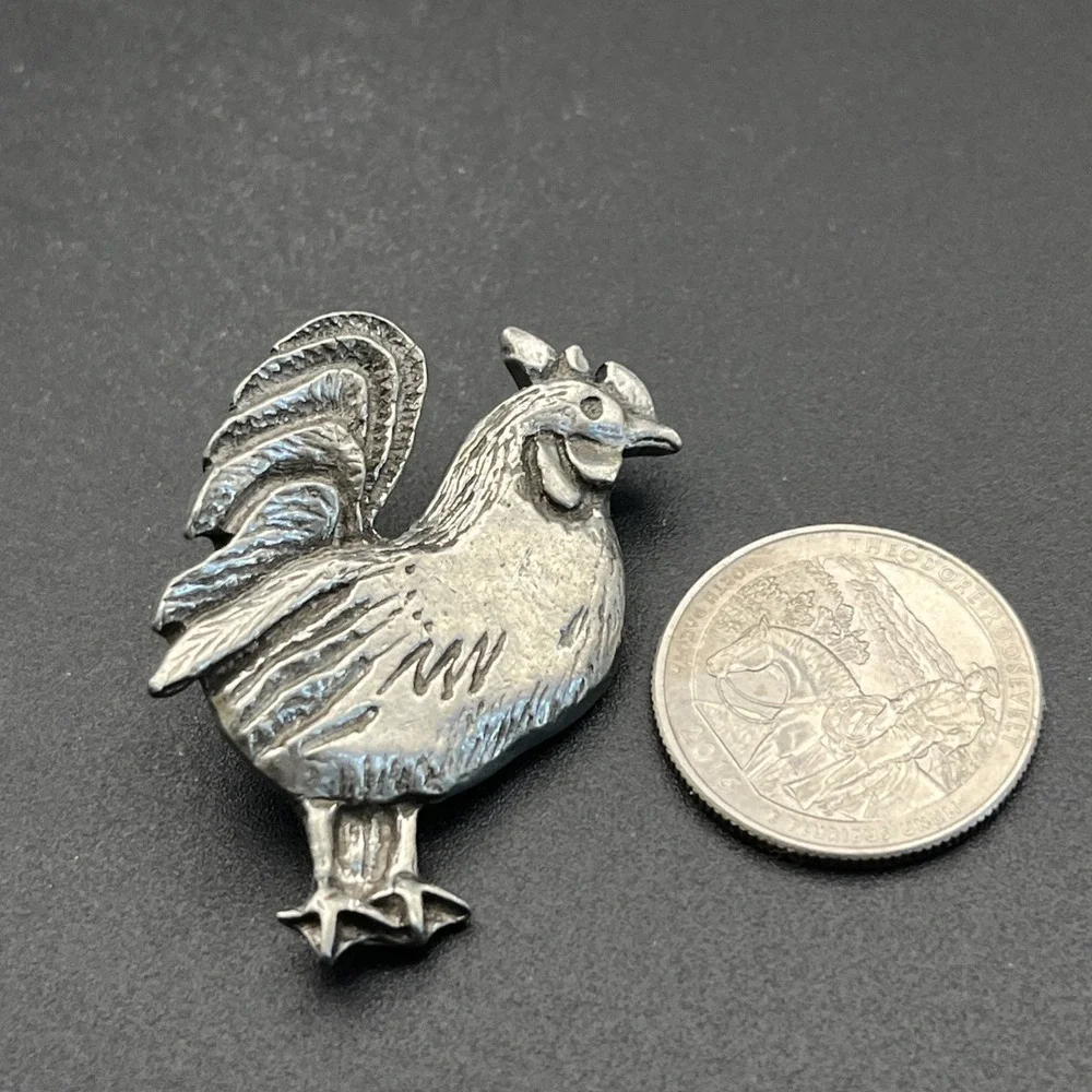Vintage 1997 Barker Genuine Pewter USA Rooster‎ Silver Tone Lapel Hat Pin